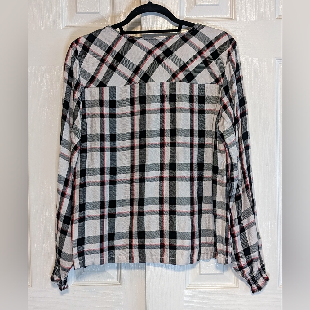 5/$25 Sanctuary Plaid Top - Picture 2 of 5